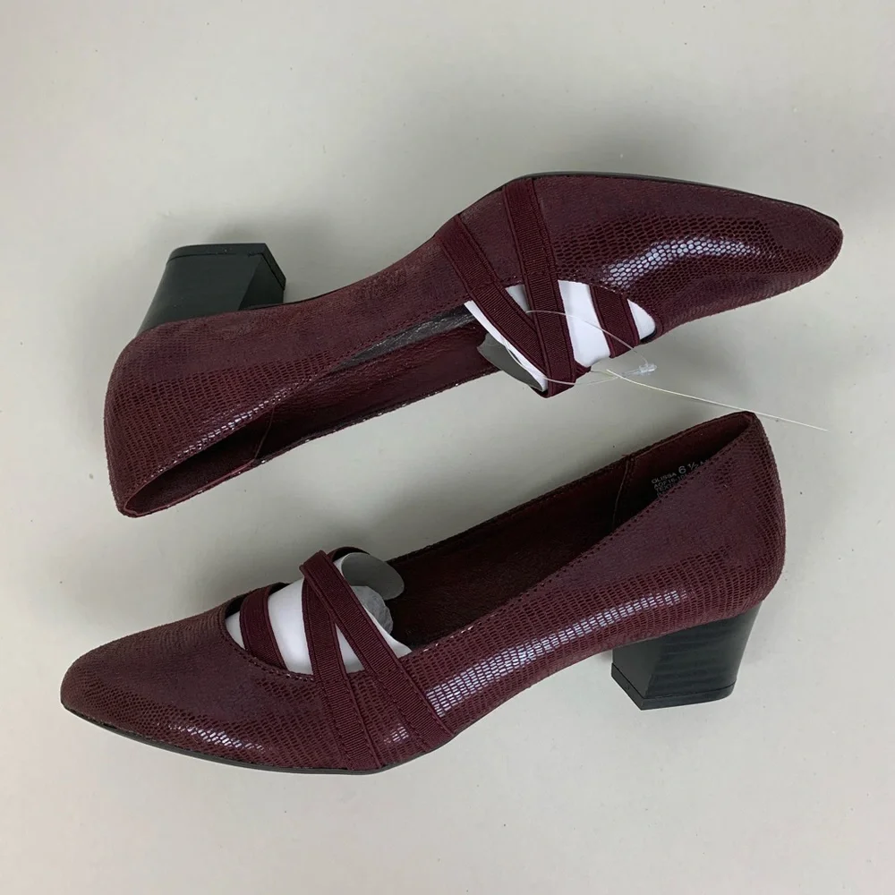 STORAGE Kim Rodger red snakeskin texture Point toe chunky heel pumps Sz 6.5 - Picture 9 of 16